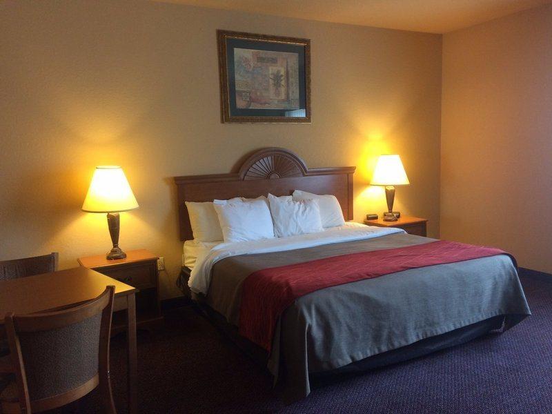Comfort Inn & Suites And Suites Fredericksburg Eksteriør billede