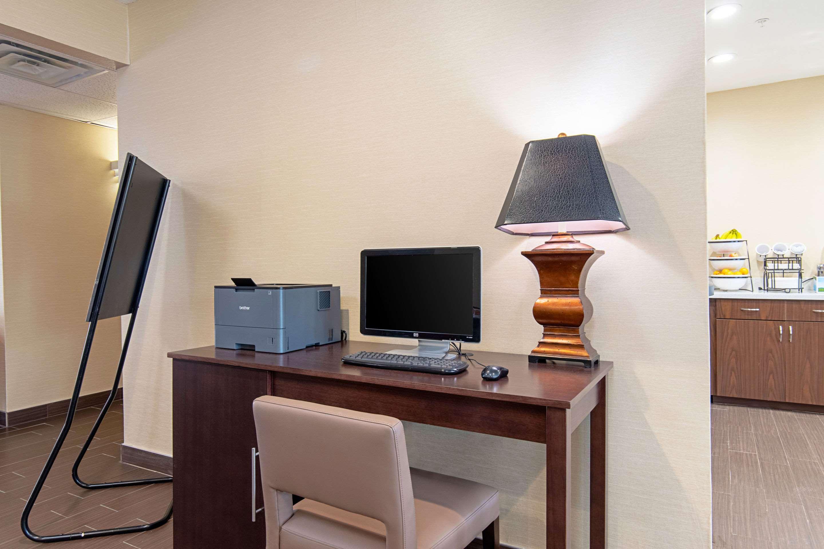 Comfort Inn & Suites And Suites Fredericksburg Eksteriør billede