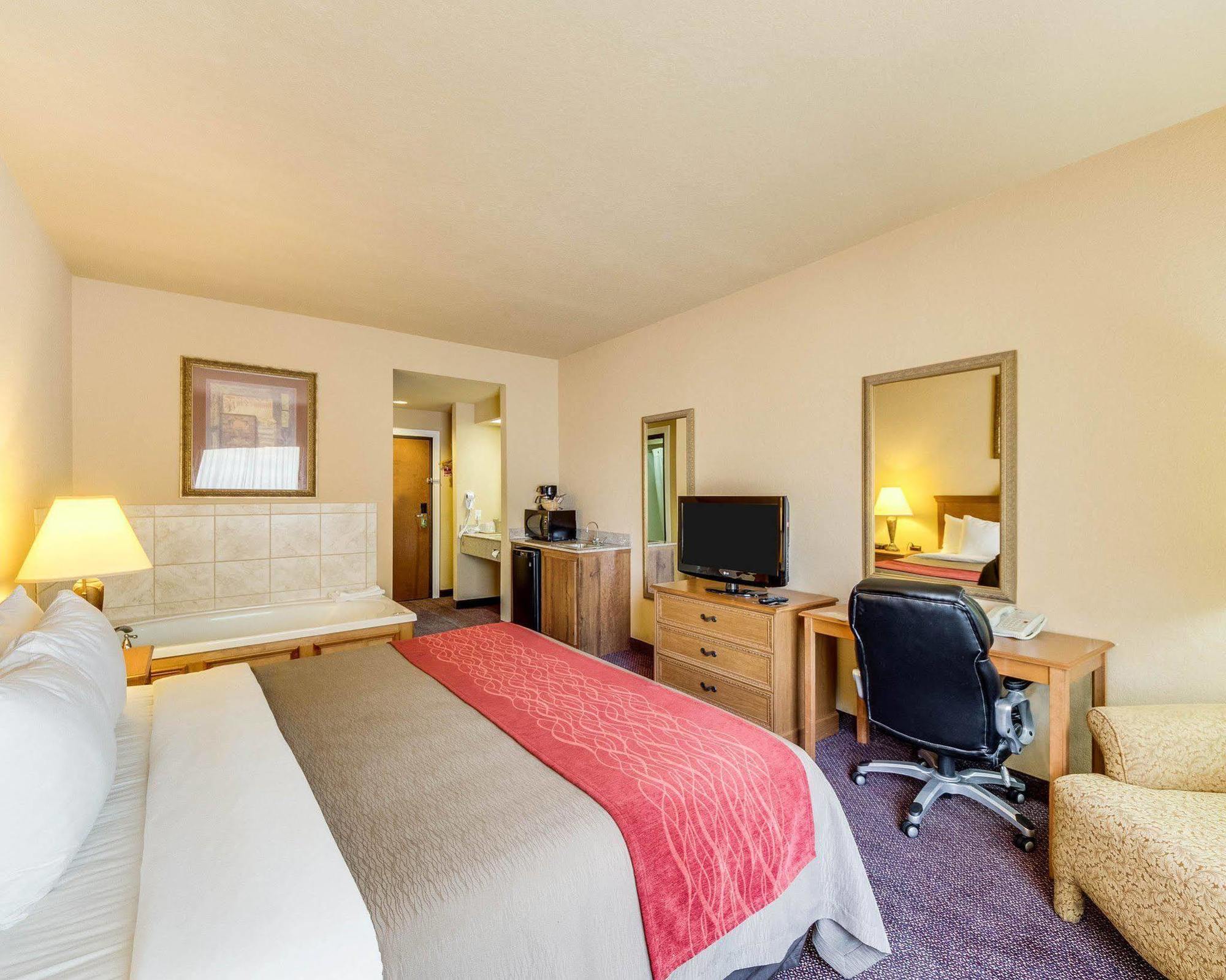 Comfort Inn & Suites And Suites Fredericksburg Eksteriør billede